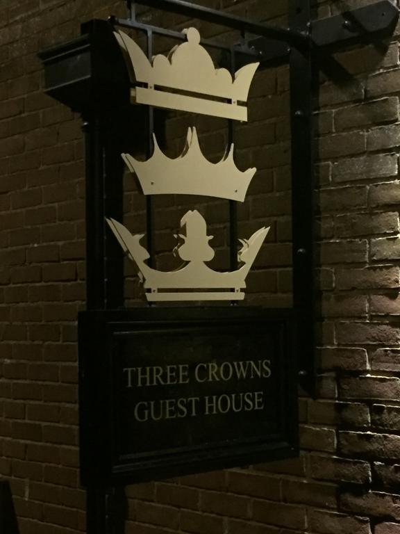 Three Crowns Guest House Salisbury Extérieur photo